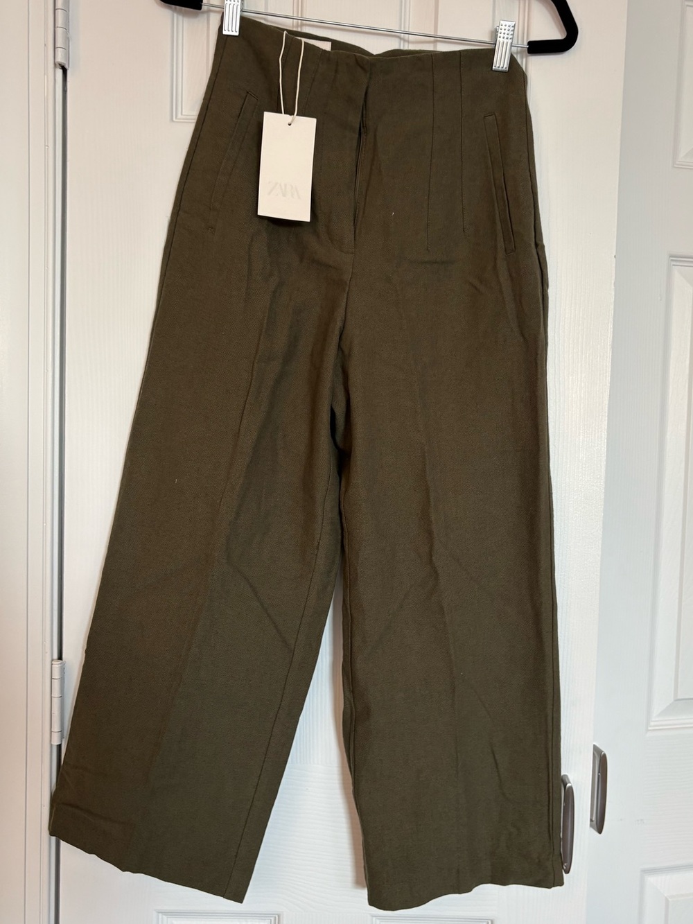 Wide-Leg Women’s Pants in Olive Green
